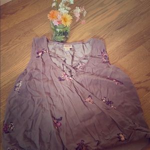 Fits sizes small to large!Purple cross v neck top